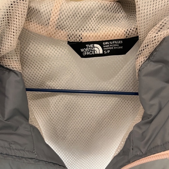 North Face rain coat for girl - Picture 2 of 3